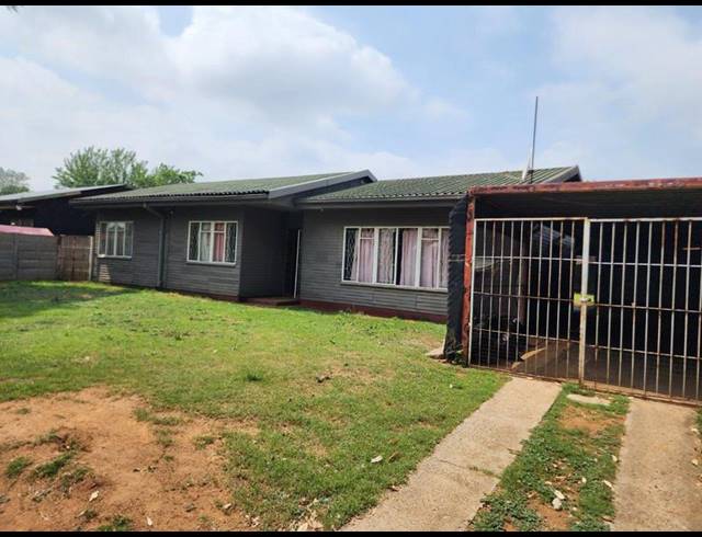 3 BEDROOM HOUSE FOR SALE IN SASOLBURG EXT 12